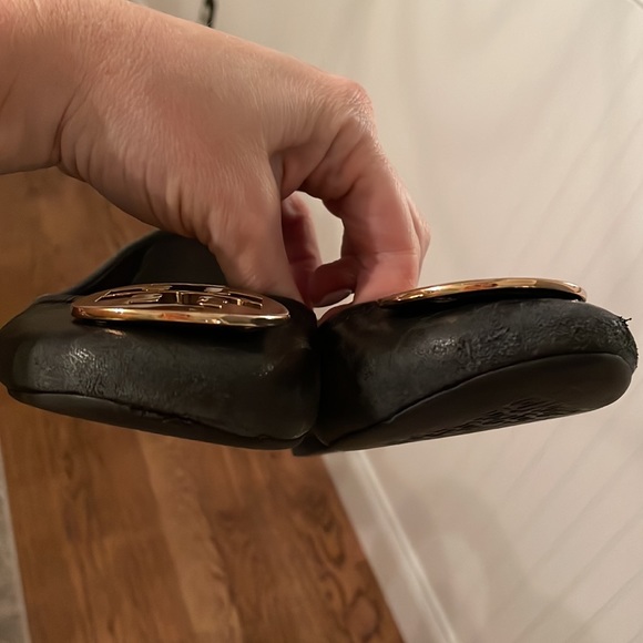Tory Burch black leather flats - Picture 3 of 3